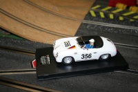 Ninco 1:32 Porsche 356A Speedster offen.