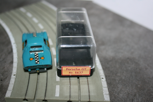 Faller AMS Porsche GT 5637 blau mit Box überholter Motor.