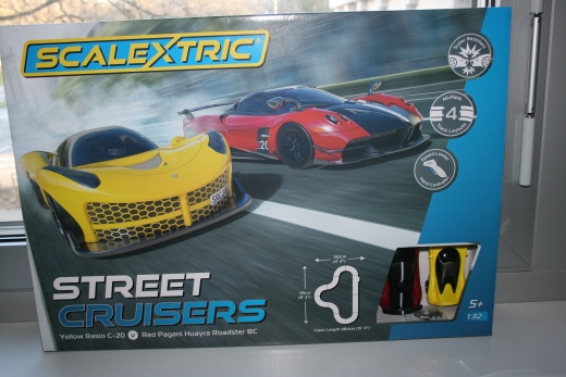 Scalextric Rennbahn 1:32 Cruisers Race Set Artikelnr. C1422