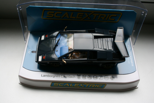 Scalextric Lamborghini Countach blau, gold C4411