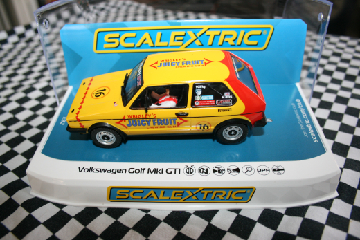 Scalextric C4625 VW Volkswagen Golf MK1 GTI Malcolm Racing