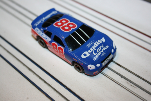 Tyco 440X2 Ford Taurus Nascar Quality Care gebraucht