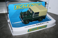 1:32 Scalextric Land Rover Series 1 grün Artnr. C4441