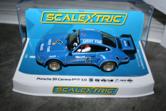 Scalextric Porsche 911 RSR 3.0 Wallys Jeans Artnr. C4398