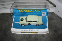 1:32 Scalextric:Ford Anglia 105E Theo Paphitis Artnr. C4614