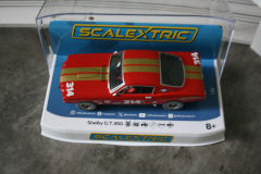 1:32 Scalextric Ford Mustang rot/gold Artnr. C4658